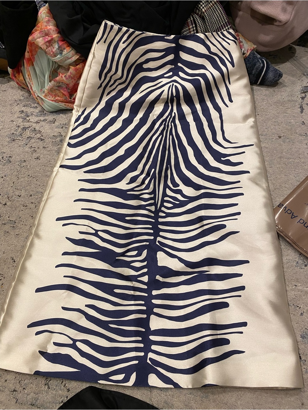 TOPSHOP Navy and Cream Zebra-Print Midi Skirt - Picture 4 of 6